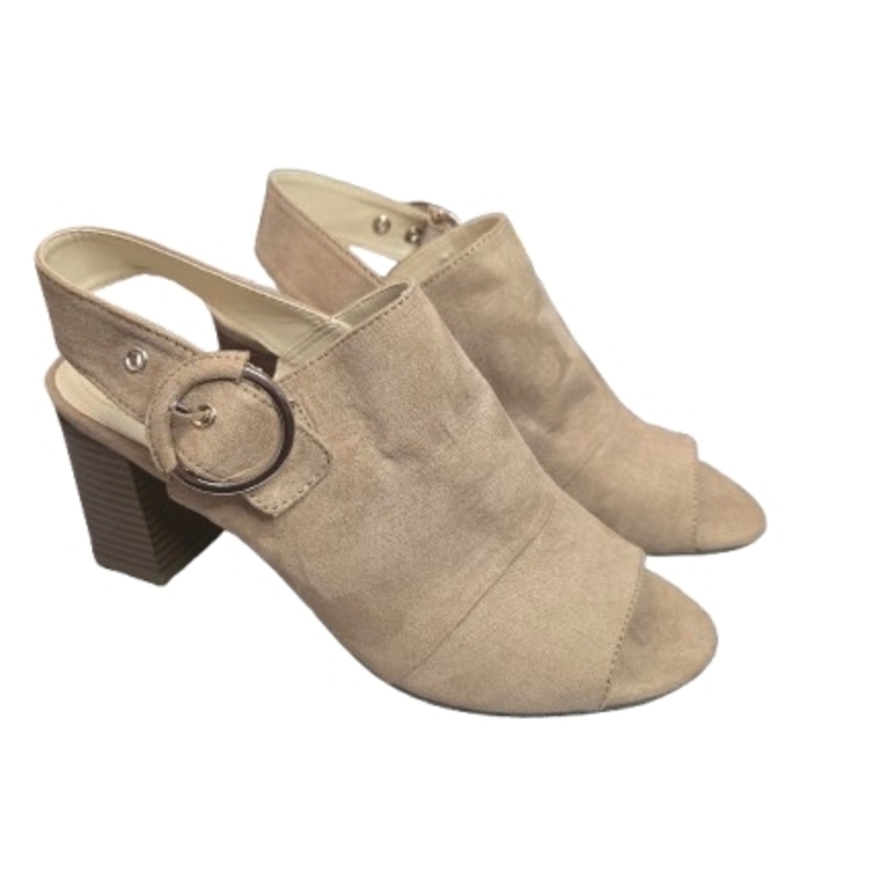 Liz Claiborne Beige Block Heel Sandals
